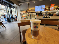 Atmosphère du Restaurant servant le petit-déjeuner Starbucks à Lille - n°10