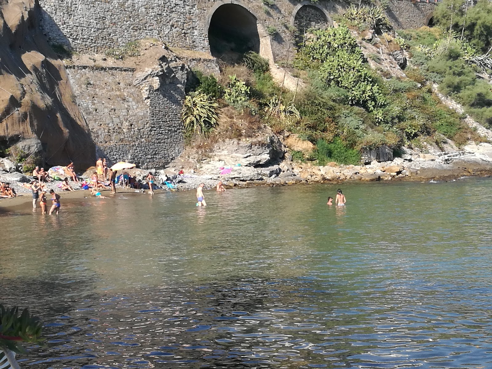 Spiaggia sotto Piazza Bovio photo #7