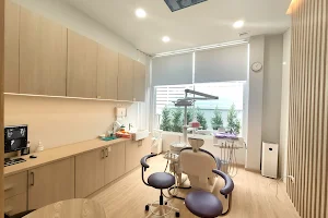 Sitthiporn Dental Clinic image