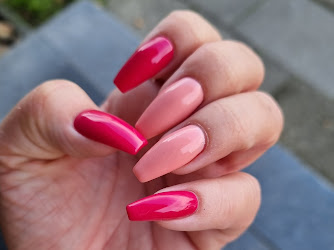 Glamour nails & beauty