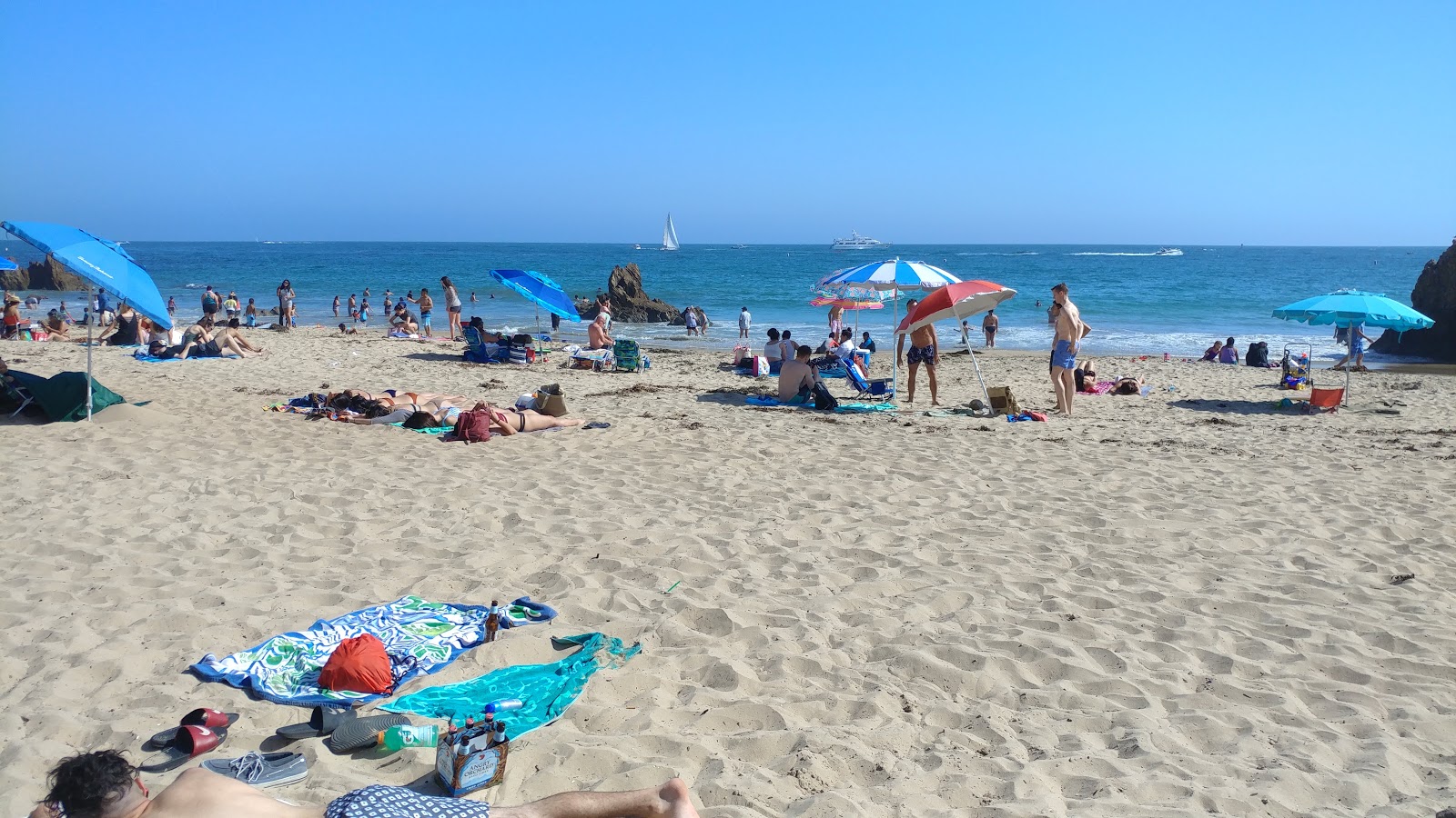 Fotografie cu Corona Del Mar - locul popular printre cunoscătorii de relaxare
