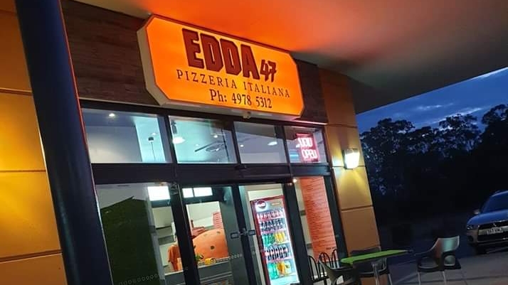 Edda 47 Wood Fired Pizza 4680