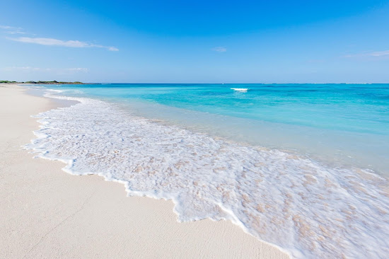 Strand des Northwest Point Resort