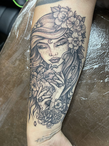Explore half a sleeve tattoo ideas, creative tattoo ideas in Colton, available at knuckleheads tattoo