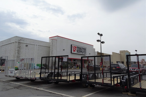 Home Improvement Store «Tractor Supply Co.», reviews and photos, 790 Horatio St, Utica, NY 13502, USA