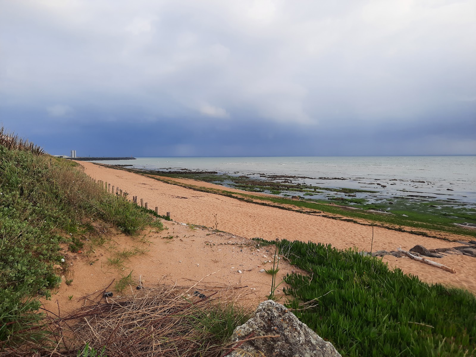 Photo de La Cotiniere Beach zone des équipements