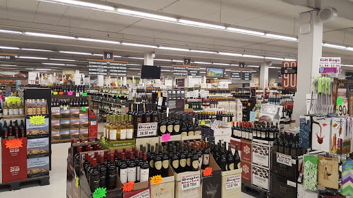 Liquor Store «Yankee Spirits», reviews and photos, 376 Main St, Sturbridge, MA 01566, USA