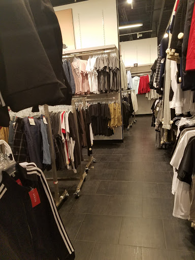 Shopping Mall «Grand Prairie Premium Outlets», reviews and photos, 2950 I-20 Frontage Rd, Grand Prairie, TX 75052, USA