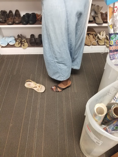 Used Clothing Store «Tri City Churches Resale Shop», reviews and photos