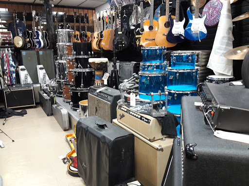 Pawn Shop «Parkway Jewelry and Loan Pawn Shop», reviews and photos, 4006 W Plano Pkwy, Plano, TX 75093, USA