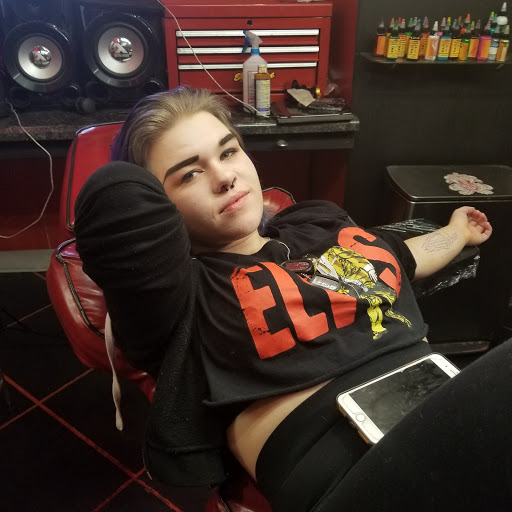 Tattoo Shop «Quality Ink -Tattoo and Piercing Studio», reviews and photos, 3604 Fort Crook Rd S, Bellevue, NE 68123, USA