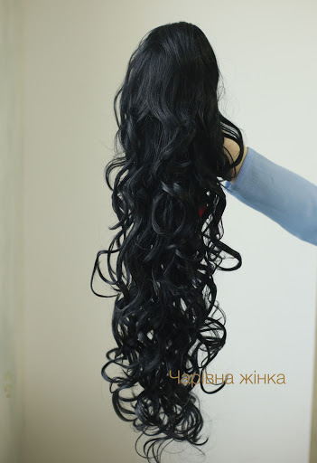 Парики Чарівна жінка - натуральные и искусственные парики, шиньоны, волосы (трессы) на заколках