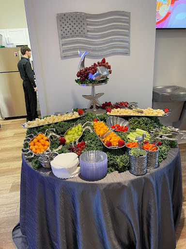 Caterer «Middle of the Island», reviews and photos, 614 S College Rd, Wilmington, NC 28403, USA