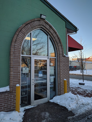 Grocery Store «Sahara Mart», reviews and photos, 106 E 2nd St, Bloomington, IN 47401, USA