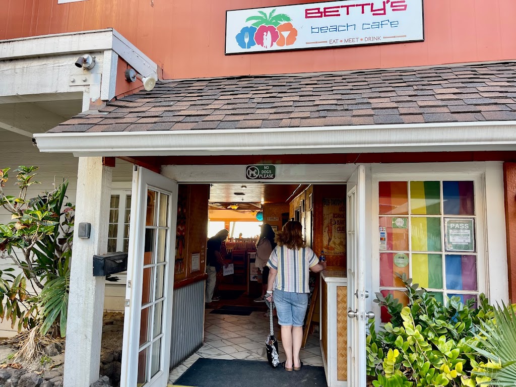 Betty's Beach Cafe 96761