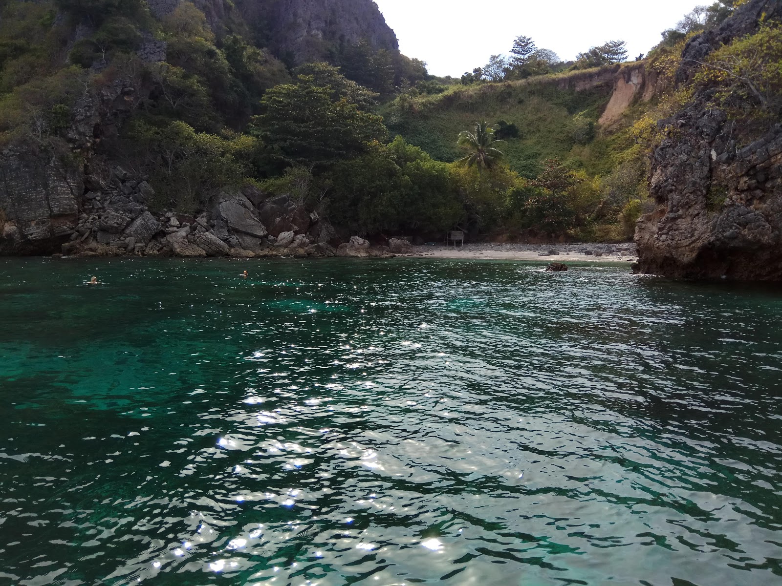 Valokuva Koh Haa Beach IIista. puhtaustasolla korkea