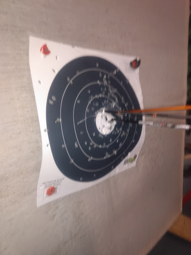 Archery Store «Tri-State Outdoors (formerly Central Range)», reviews and photos, 2100 White St, Dubuque, IA 52001, USA