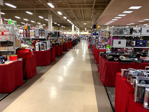 Shopping Mall «Middlesex Mall», reviews and photos, 6747 Hadley Rd, South Plainfield, NJ 07080, USA