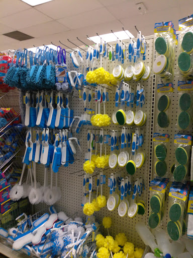 Dollar Store «Dollar Tree», reviews and photos, 4005 Manzanita Ave #32, Carmichael, CA 95608, USA
