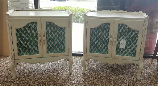 Shabby to Chic Furniture, 1407 Kingwood Dr, Kingwood, TX 77339, USA, 