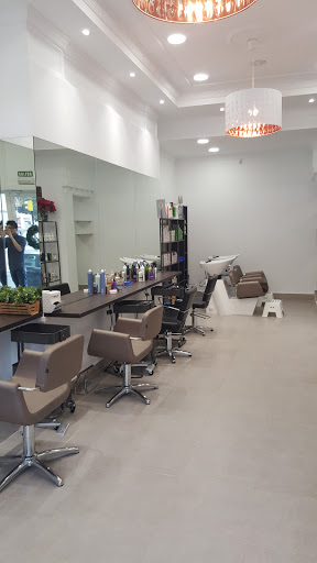 Desenredo Peluquería Y Beauty en Zaragoza, Zaragoza