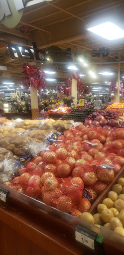 Grocery Store «Quality Food Center», reviews and photos, 2636 Bellevue Way NE, Bellevue, WA 98004, USA