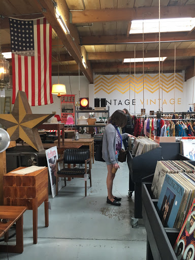 Furniture Store «Vintage Vintage», reviews and photos, 2455 SE 11th Ave, Portland, OR 97214, USA