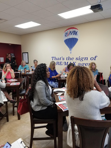 Real Estate Agency «RE/MAX Capital Realty», reviews and photos, 23612 FL-54, Lutz, FL 33559, USA