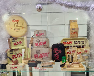 Photo n°6 de StreetShop | CBD Mont de Marsan - Smoke & CBD Shop depuis 2012 à Mont-de-Marsan ()