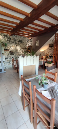 Atmosphère du Restaurant de spécialités du sud-ouest de la France Auberge Le Bouic à Ayros-Arbouix - n°14