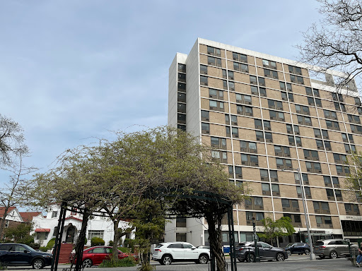 Shore Hill Apartments