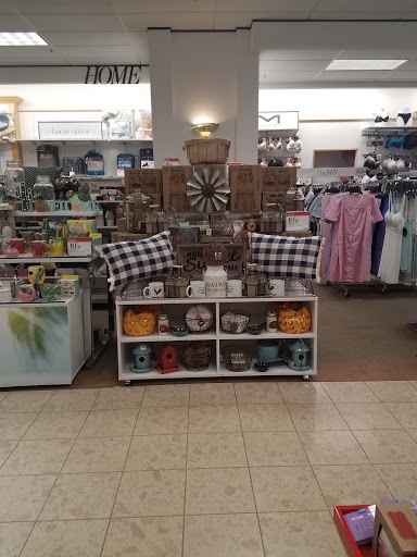 Peebles, 251 W Lee Hwy, Warrenton, VA 20186, USA, 