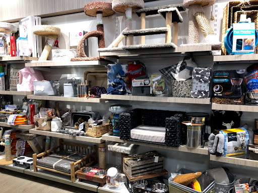 Home Goods Store «HomeGoods», reviews and photos, 7937 113th St, Seminole, FL 33772, USA