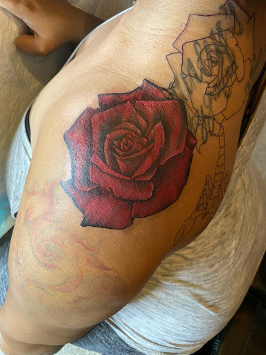 Tattoo Shop «Dallas Tattoo & Arts Company», reviews and photos, 2712 Live Oak St, Dallas, TX 75204, USA