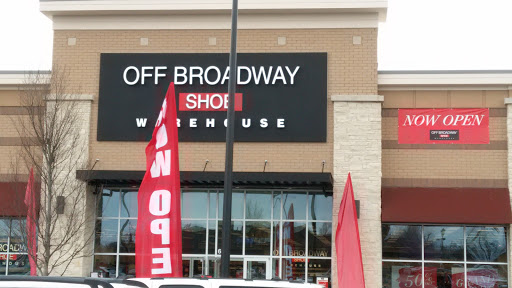 Off Broadway Shoe Warehouse, 217 Indian Lake Blvd #600, Hendersonville, TN 37075, USA, 