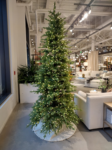 Furniture Store «Pottery Barn», reviews and photos, 1415 4th St, Santa Monica, CA 90401, USA