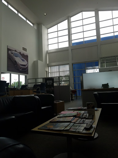 Car Dealer «Ken Nelson Auto Plaza, Inc.», reviews and photos, 1100 N Galena Ave, Dixon, IL 61021, USA