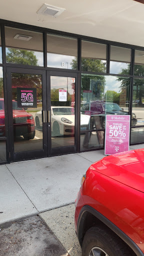 Cell Phone Store «T-Mobile», reviews and photos, 1600 Crossways Blvd b, Chesapeake, VA 23320, USA