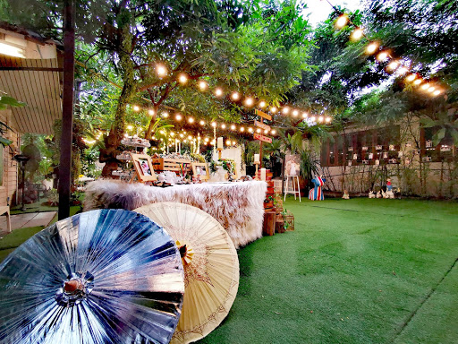 Bua garden backyard cafe & studio
