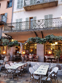 Atmosphère du Restaurant Café des Arcades à Valbonne - n°5