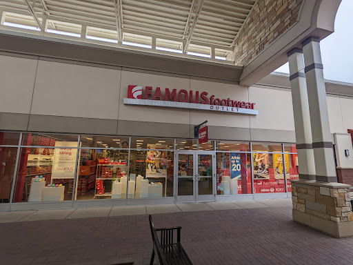 Shoe Store «Famous Footwear», reviews and photos, 310 West Market, Bloomington, MN 55425, USA
