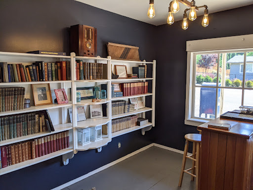 Grocery Store «Butteville General Store», reviews and photos, 10767 Butte St NE, Aurora, OR 97002, USA