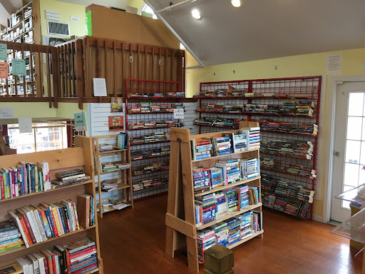 Book Store «LBI Book Swap», reviews and photos, 301-401 9th St, Beach Haven, NJ 08008, USA