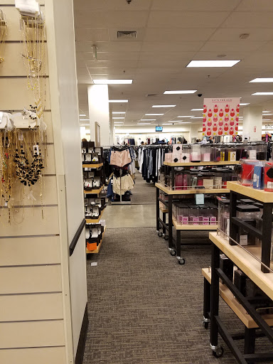 Department Store «Nordstrom Rack Beverly Connection», reviews and photos, 100 N La Cienega Blvd, Los Angeles, CA 90048, USA