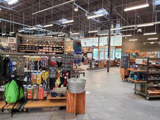 Camping Store «REI», reviews and photos, 7531 North Point Pkwy, Alpharetta, GA 30022, USA