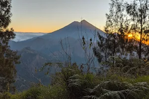 Gunung Sempana image