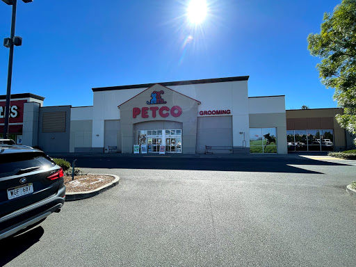 Petco Animal Supplies, 1619 SE Ensign Ln, Warrenton, OR 97146, USA, 
