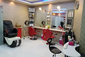 Cloud Nine Beauty Salon image