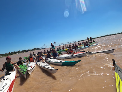 Camalotero Escuela de Kayak y Aventura