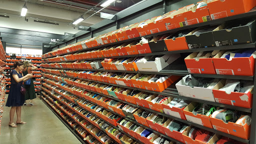 Sporting Goods Store «Nike Clearance Store», reviews and photos, 40-24 College Point Blvd, Flushing, NY 11354, USA